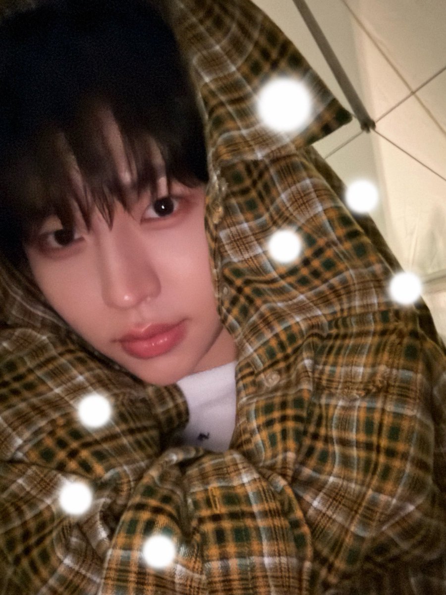 galzurra's tweet photo. forever a withid 😘
#WITHIDSELCADAY #WITHID #WSD #IDID_SELCADAY #IDIDSELCADAY #ISD #IDID #아이딧 #CHUYOOCHAN #추유 @IDID_starship https://t.co/y5GRJ7iwK2