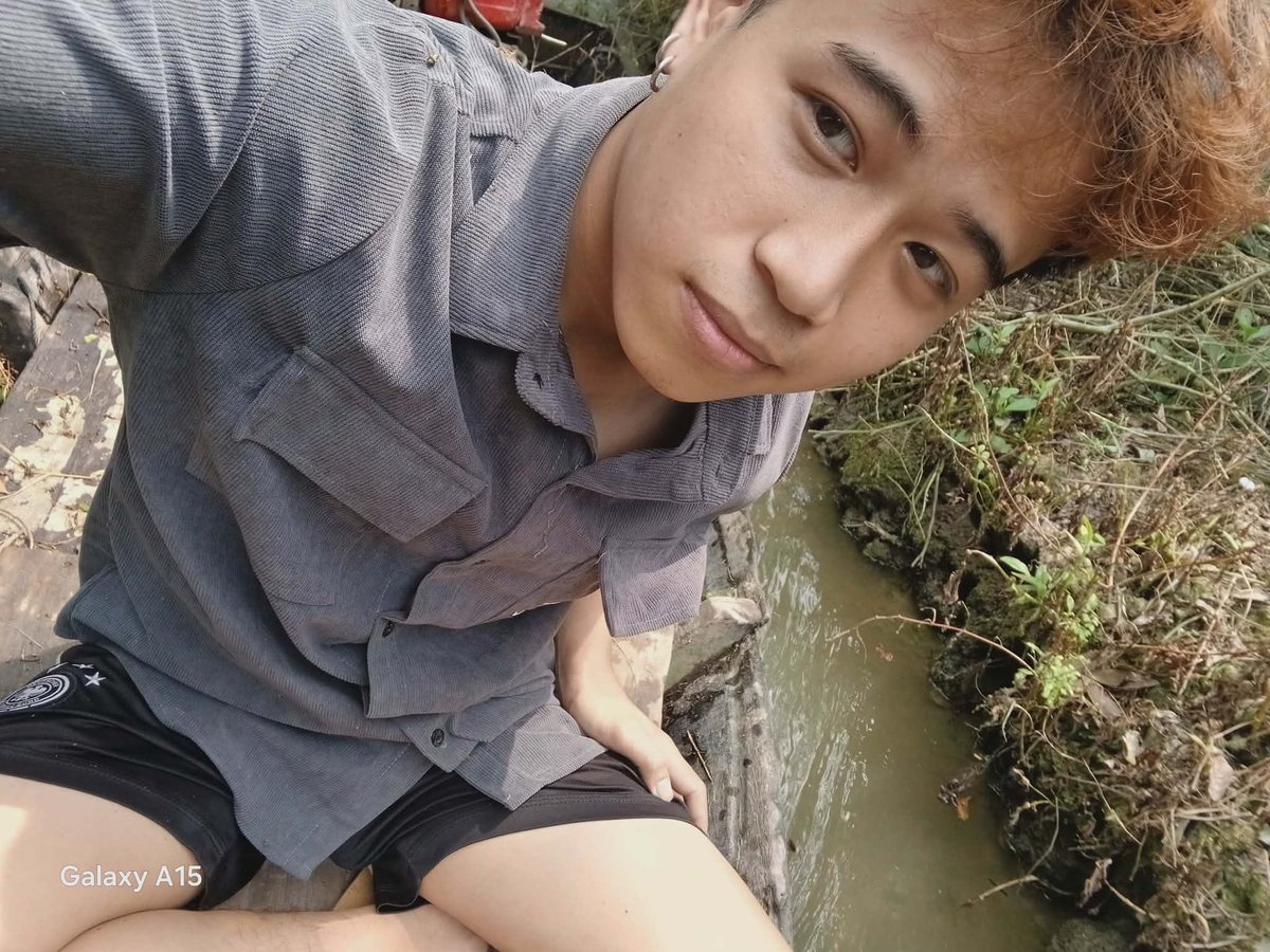 nynka_207's tweet photo. ai xem cu trai mien tay khong? https://t.co/AIpEdm7CMf