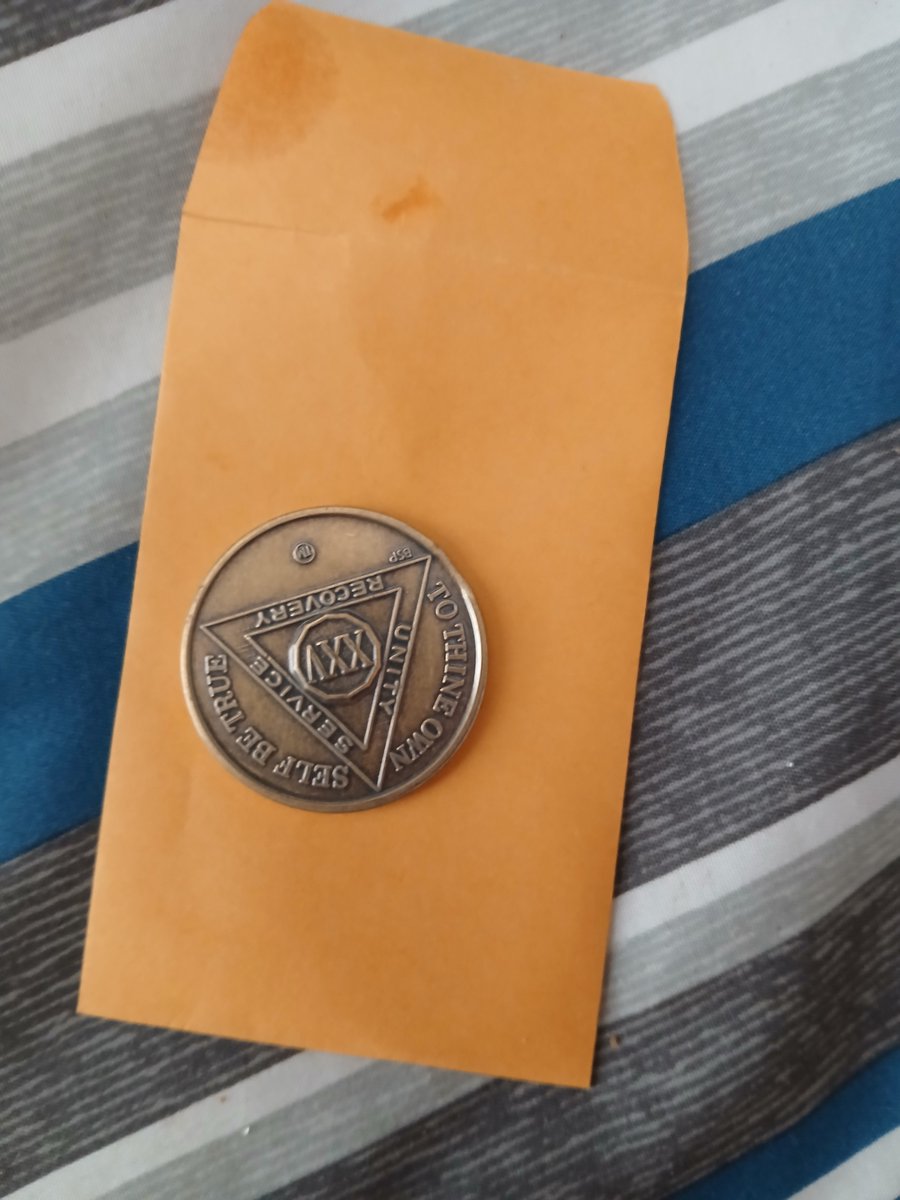 eaglelady11's tweet photo. Celebrated 25 years of sobriety today. https://t.co/o0GP1kZBEI