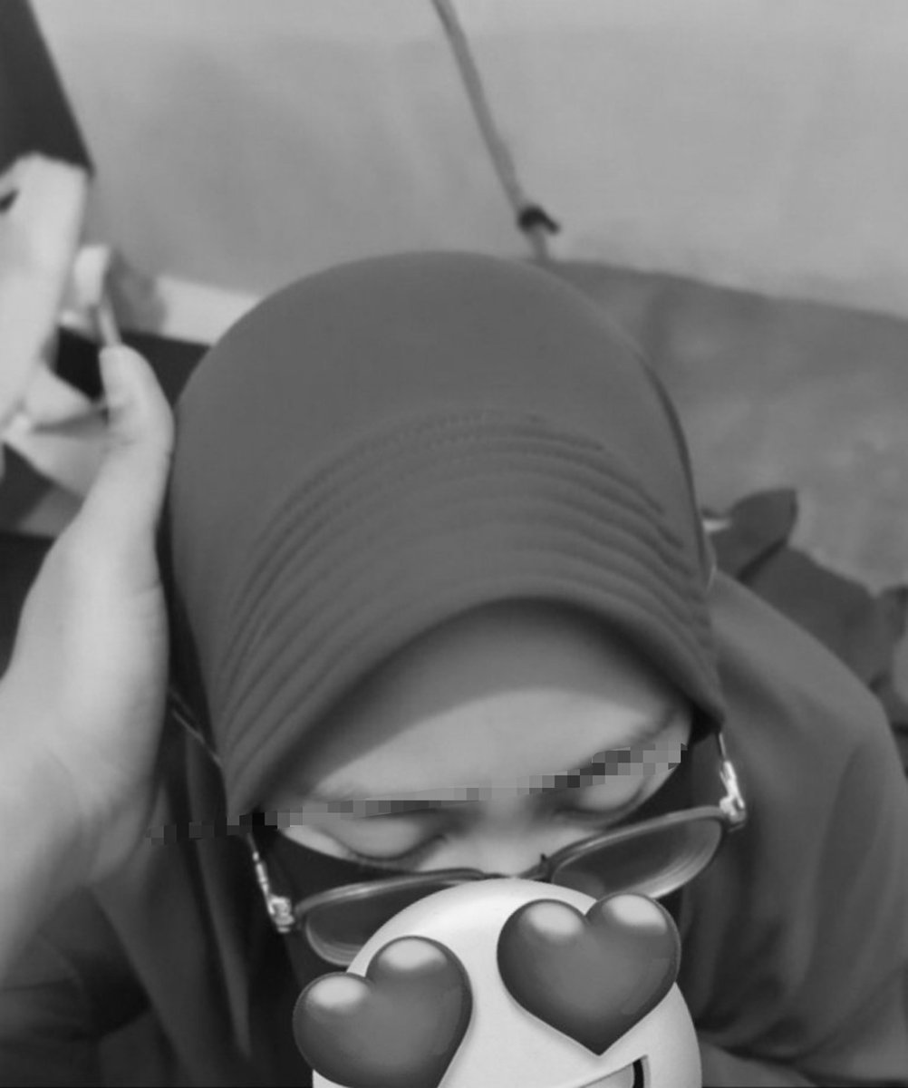 serojaaa44's tweet photo. Dah mau tidur pun di paksa pak suami😤😤 https://t.co/cOXqmBObui
