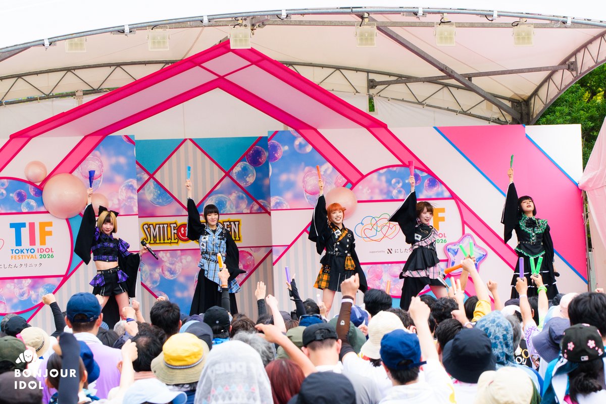 bonjour_idol's tweet photo. 【#TIF2026 - Saturday】

Bringing a dose of rock'n'roll to the SMILE GARDEN, Kinopo. set the stage on fire! 🔥🎸

@kinopo_idol @TIP_TIF_staff 
#きのポ #BonjourIdol https://t.co/GIOMt9u2rX