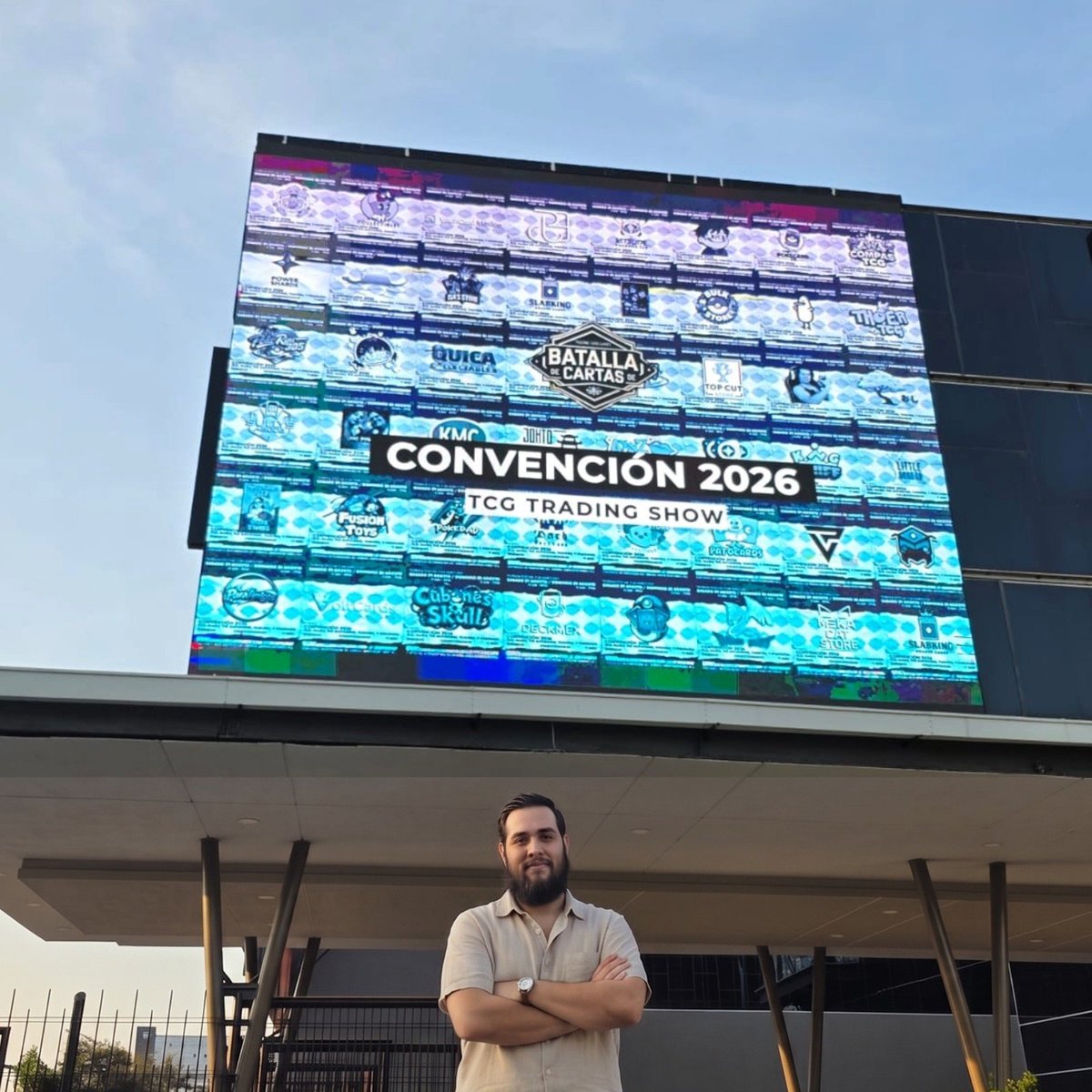 BatallaDeCartas's tweet photo. 🙏 Dios agradezco que falte poco para que el mejor y más grande evento de TCG llegue a Monterrey, un año de esfuerzo materializandose con todo el corazón y ganas. 

🌄 Gracias a la gente de mi ciudad que ha confiado en mí.

⚔️ Porque ustedes son Batalla de Cartas, y vamos con todo no solo el 2026, si no el 2027 porque este es un evento que se queda para siempre en el único y mejor lugar para hacer eventos grandes, Cintermex. 

👥 Quienes nos han apoyado y nos seguirán apoyando por muchos años más.
🤠 Raza no olviden de ir, y demostrar que en Monterrey sabemos trabajar en equipo, que somos uno solo, que se vienen tiempos de cambio dentro de este universo y que podemos demostrarle a cualquier persona, ciudad, estado o país que en Monterrey llegó una nueva generación que vive  y siente el TCG. 

📅 Nos vemos en Batallade de Cartas Agosto 29 y 30!
.
.
⚔️Batalla de Cartas 2026
 📅Sábado 29 y Domingo 30 de agosto de 2026
 🏛️Cintermex – Monterrey, Nuevo León 
🎟️Adquiere tus boletos: https://t.co/0uhAqC9VSO
.
.
#batalladecartas2026 #pokémontcg #tcgcommunity #monterrey #cdmx_oficial #tcgpokemon #saltillo #queretaro #tamaulipas #mérida #sonora #texas #tijuana #magicthegathering #yugioh #duelo #cosplayers
