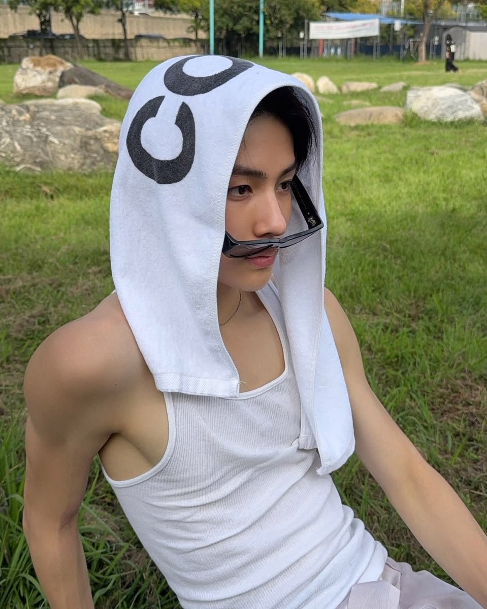 eommmm_'s tweet photo. 시각적 팅글 쩌는 사진 모음.. https://t.co/8JGCdA7szK