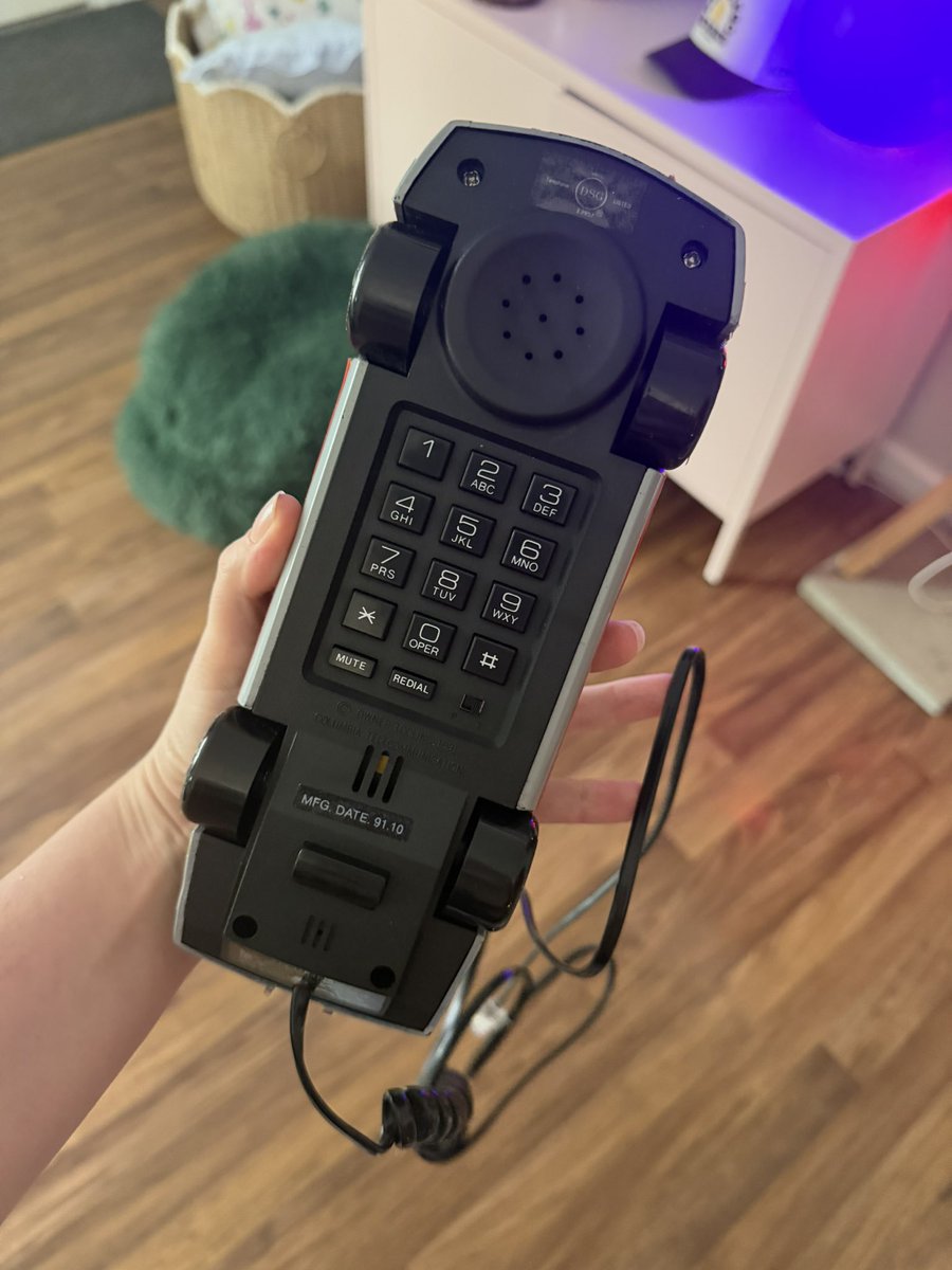 warmcanofbeans's tweet photo. You used to call me on my Dale phone https://t.co/GiQSAnxfiZ