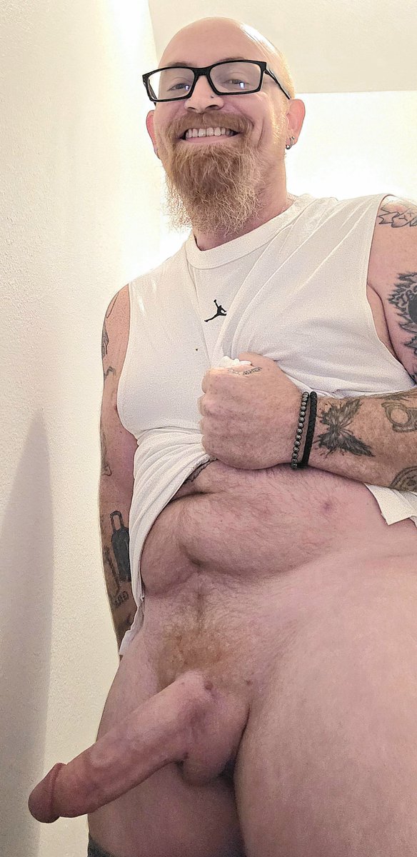 TXGingerDaddy80's tweet photo. Coffee shop Bathroom Boner 😁 https://t.co/QEpPUstb6I