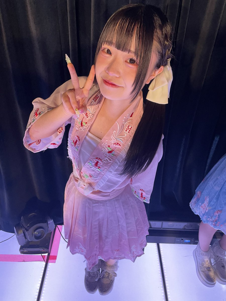 takao02698799's tweet photo. 今、PUREMORFHの新規さん特典が、全員との写メ➕30秒トーク➕サインになっています。
見たことがない方はお勧めです！
8月28日渋谷VIDENTでワンマンライブも行います！
私の方で招待も受け付けてます。是非！
#PUREMORFH 
#ぴゅあもふ https://t.co/05yeZN0koP