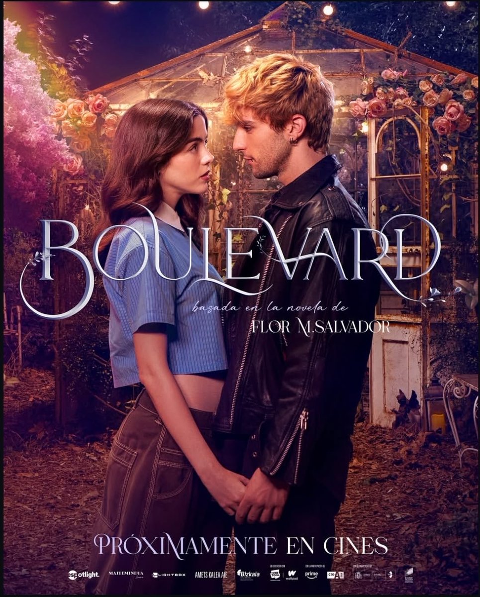itsgoline's tweet photo. Assisti Boulevard na Prime Video e logo eu que amo um filme de romance ruim baseado em alguma fanfic de wattpad fiquei supresa em como esse é realmente ruim!
Gente que elenco sem carisma!! Não consegui me conectar com nenhum personagem tanto que a tragédia no final nem me comoveu https://t.co/hG63blXs5G