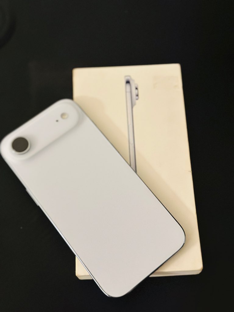 DigitalHer_'s tweet photo. Started August with a new phone >>> An iPhone Air girlie 🤍🤭

Thank you, baby 🥰 https://t.co/VmSxEnXRWe