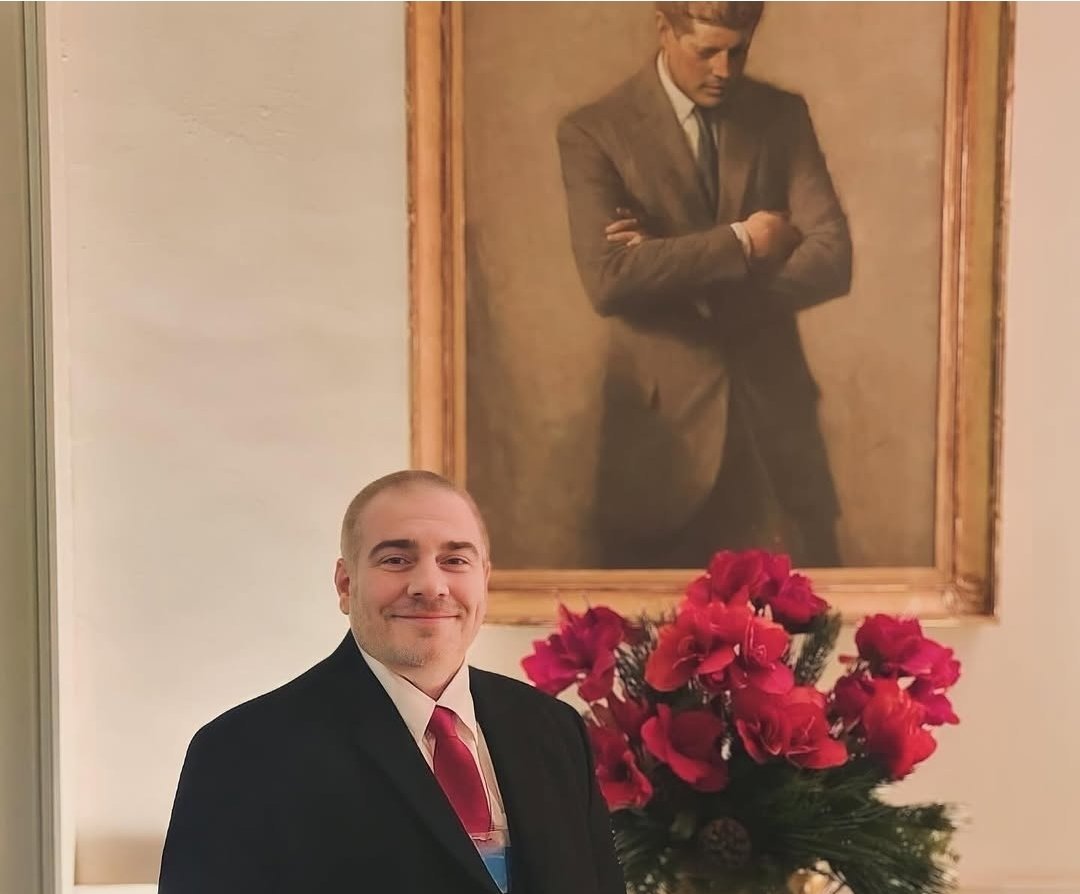 MatrixPrime_'s tweet photo. Me at the TRUMP WHITE HOUSE https://t.co/3kfdIwXW7W