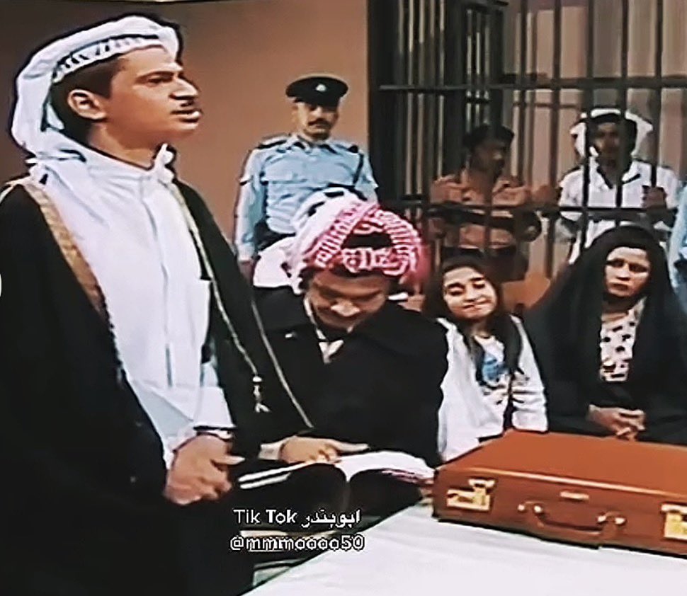 Yazid_888's tweet photo. @alrummansaud @alshabrmimj ذكرتني بالبداية من يكيكي ومن بعده الكاتب والأمور مدحدره في مسلسل درب الزلق https://t.co/FBaix6KOyt