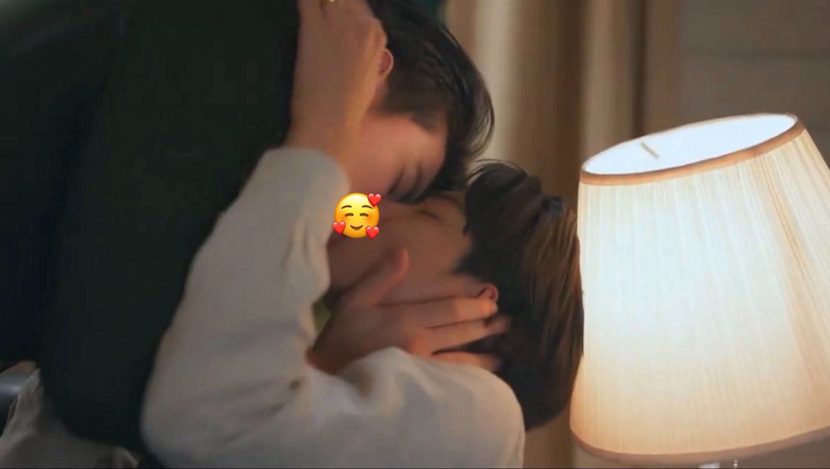 charidaommmmmm's tweet photo. หัวลูกชนโคมไฟด้วย ร้อนมั้ยนั่นนน

THE EDGE OF HORIZON EP7 

#อรุณรุ่งEP7 https://t.co/T9FvOHn1JI