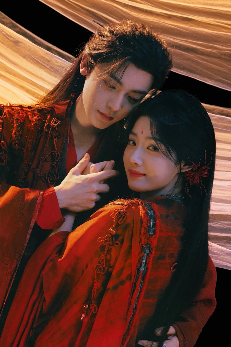 detailsedts's tweet photo. Congratulations to the entire cast and as Lu Yuxiao and Hou Minghao 🎉👏🏻 for the drama #LoveInTheClouds which successfully reached #1 ranked on Youku's annual best-seller list. Not to mention that it was a simply incredible drama!! 

#LuYuxiao #HouMinghao #卢昱晓 #侯明昊 https://t.co/OgzVRiRfsH