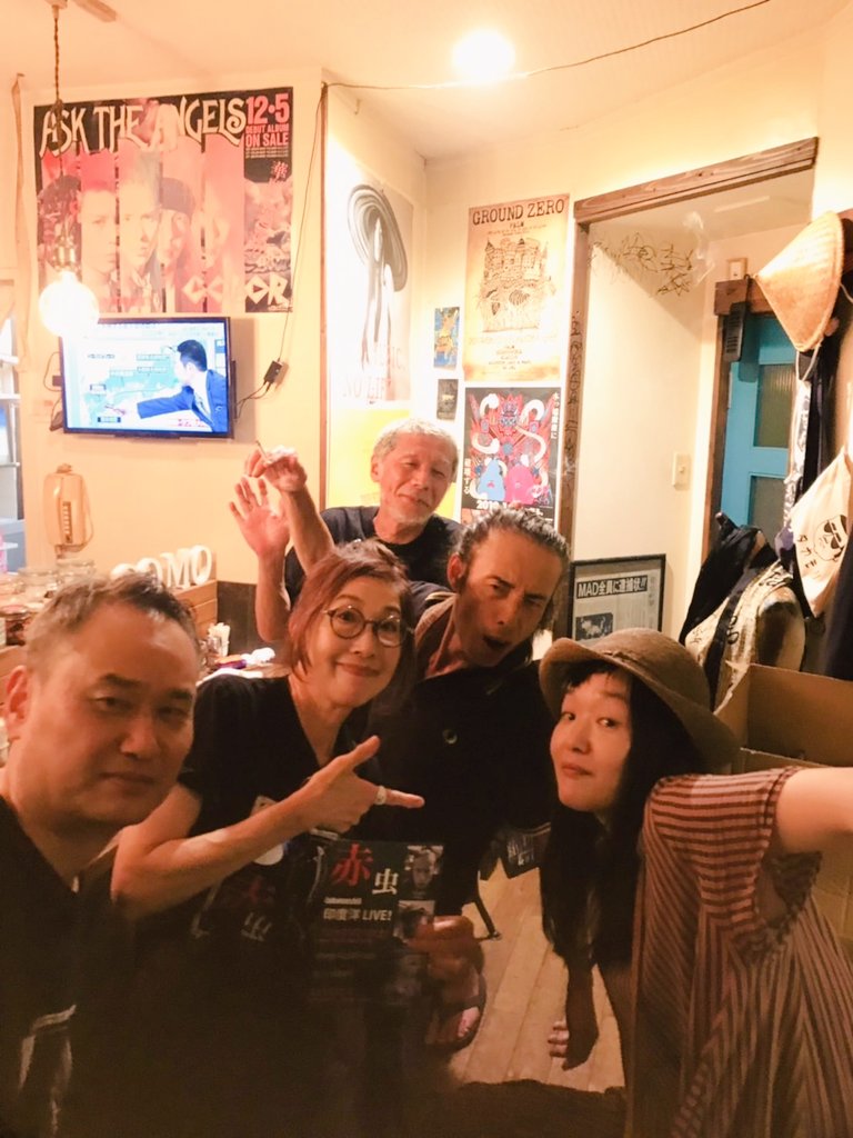ma_records's tweet photo. 赤虫
(内村耐寒、中村勇治、カオリ)さんと、印度さんと。

とても楽しい1日になりました。
本当にありがとうございました！ https://t.co/QwfK9pxVD0