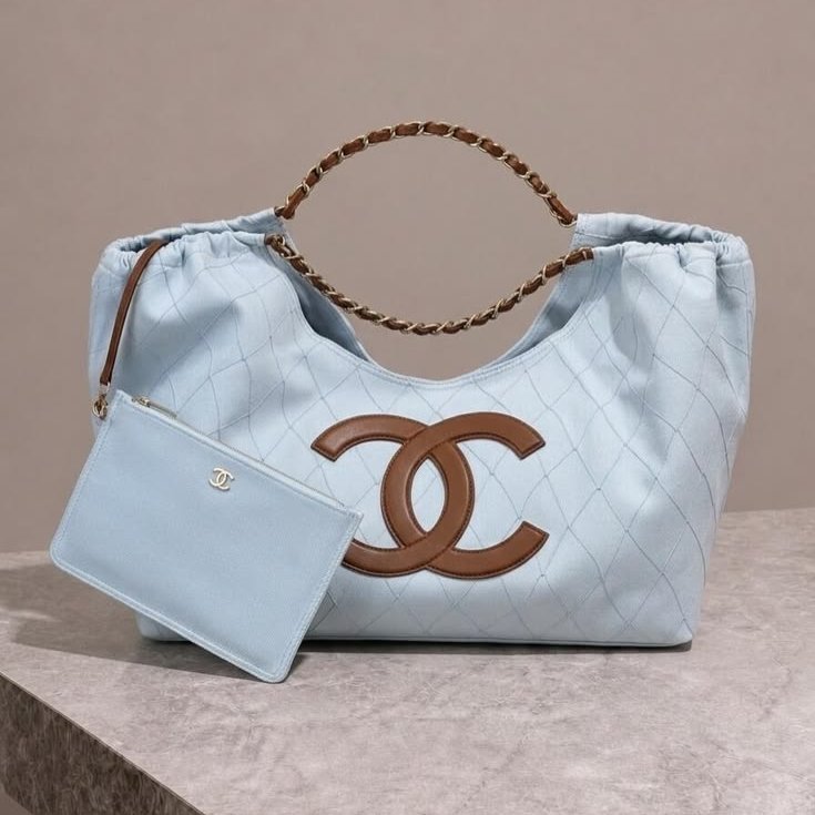 geniuswomanvibe's tweet photo. chanel’s ice blue collection https://t.co/bbQUDwc1ci
