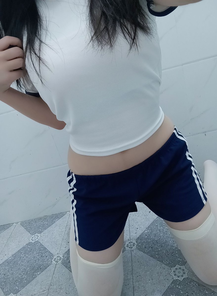 A0bzzz's tweet photo. 体操服！ https://t.co/2TEEa2SihR