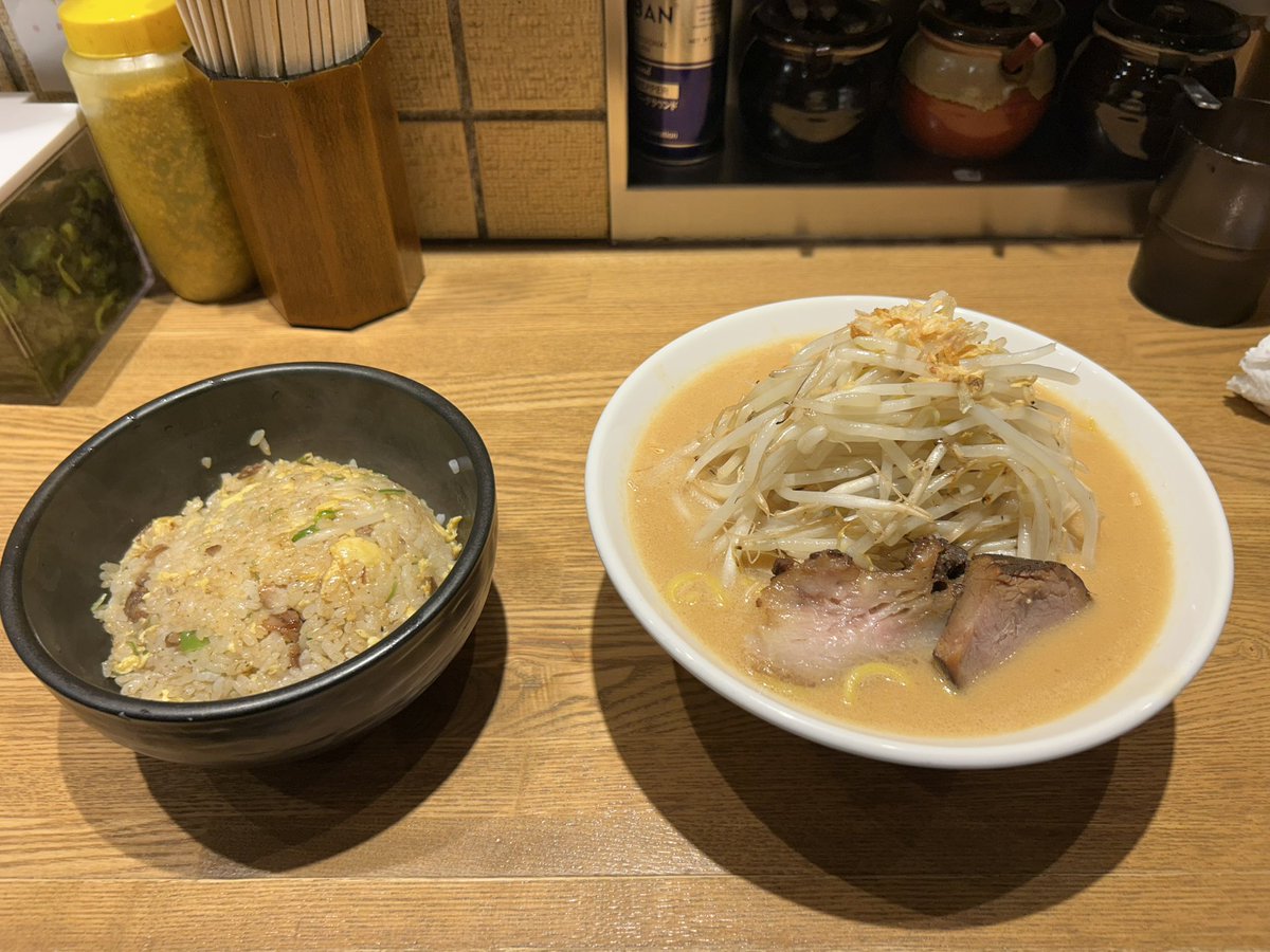 Uz72_'s tweet photo. はみ出したい ん〜 変われないの
自由型のいい子は 好き放題 https://t.co/k6dq3KF72M