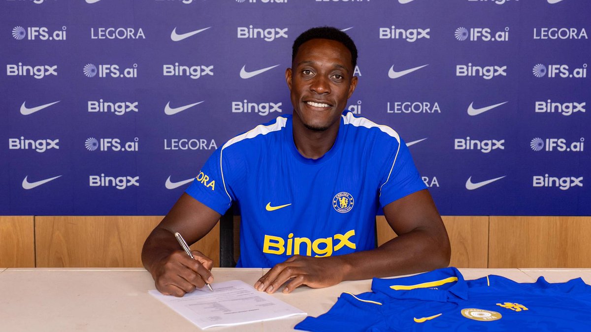 WePlayFPL's tweet photo. Chelsea are ending a 3-year age rule. After never paying for a player over 25 since summer 2022, they’ve signed 35-year-old Danny Welbeck from Brighton for an undisclosed fee. He scored 13 in 2025-26 and played all but one match. ⚽ #ChelseaFC https://t.co/ctNykCQedT