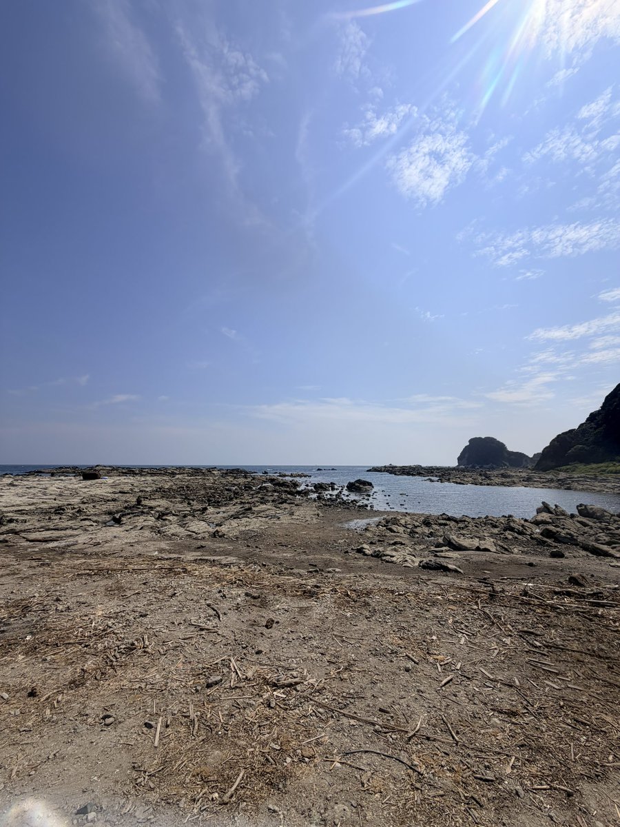 h_i_tto's tweet photo. とっても静かな海に行ってきました https://t.co/SuiiaNMTav