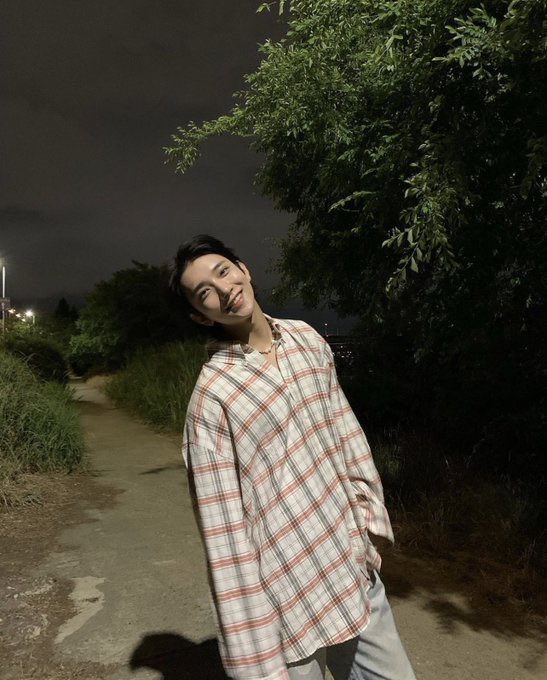 duaaaaa0__'s tweet photo. 이 정도면 >>>뇨롱지다<<<라는 말이 생길때도 됐음 https://t.co/0mqmvbK5Sg