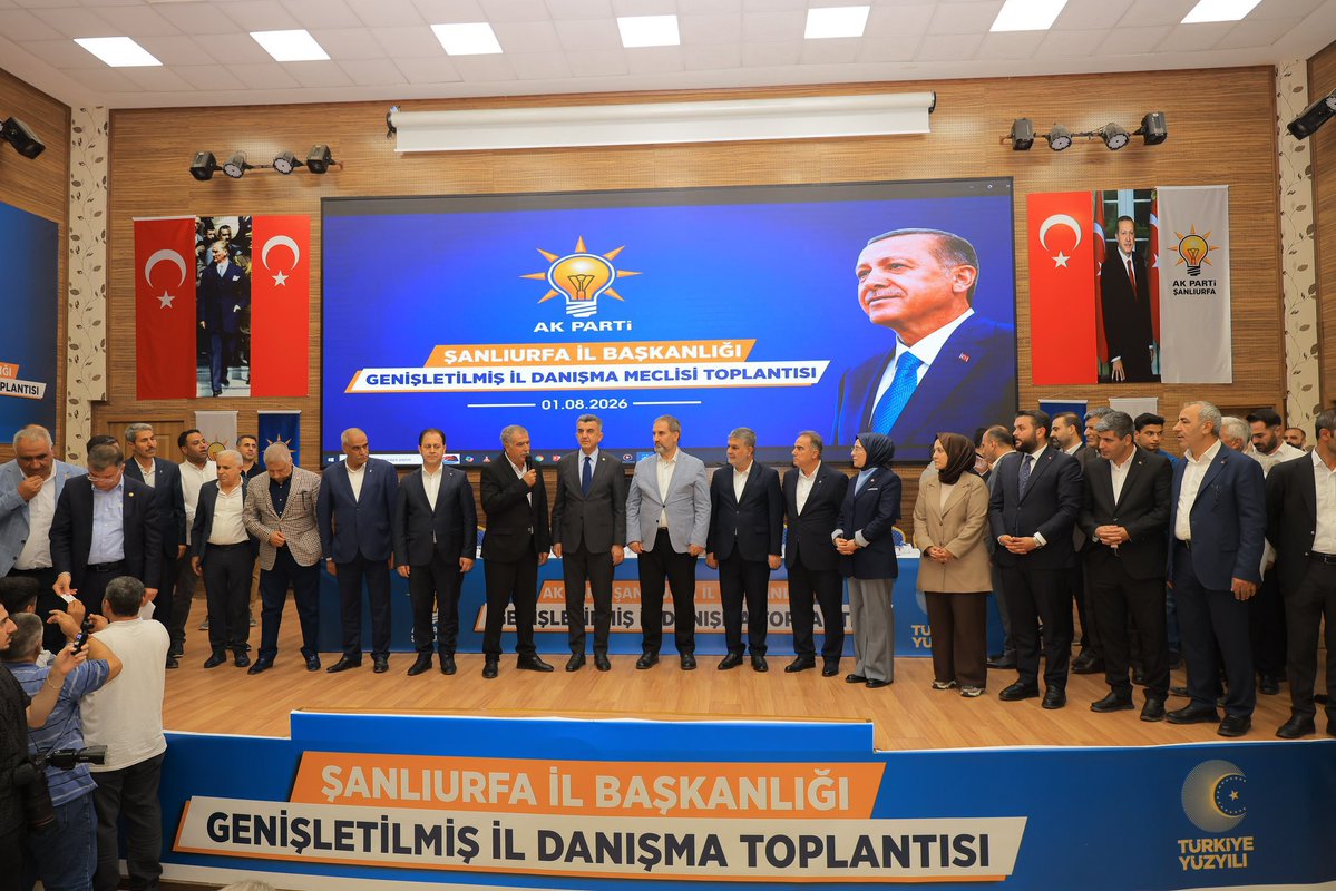 SalihAldeniz5's tweet photo. 📍 AK Parti Şanlıurfa İl Danışma Meclisi

Genel Başkan Yardımcımız, AR-GE ve Eğitim Başkanımız Sayın @mustafasenbd’nin katılımıyla AK Parti Şanlıurfa İl Danışma Meclisi Toplantımızı büyük bir coşku içerisinde gerçekleştirdik.

Cumhurbaşkanımız Sayın Recep Tayyip Erdoğan’ın liderliğinde, #TürkiyeYüzyılı hedeflerimiz doğrultusunda birlik ve beraberlik içerisinde milletimize hizmet yolunda kararlılıkla çalışmaya devam ediyoruz.
@RTErdogan @mustafasenbd 
@avyusufibis @osmannazlier 
@milhamigunbegi @furkankucukk_ 
@ElgunSuleyman @mehmetkusnet 
@ferdisenel25 @AkgencEyyubiye