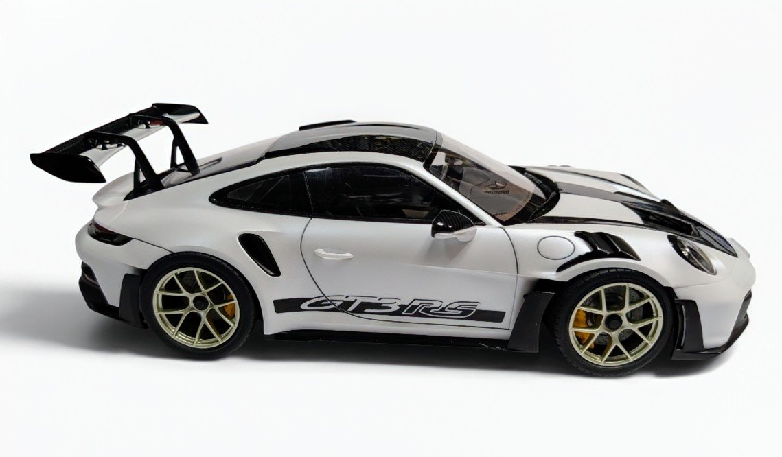 masapm4's tweet photo. ポルシェ９１１GT3RS完成です😊
＃porsche９１１
＃tamiya https://t.co/ZDBKbGzHEN