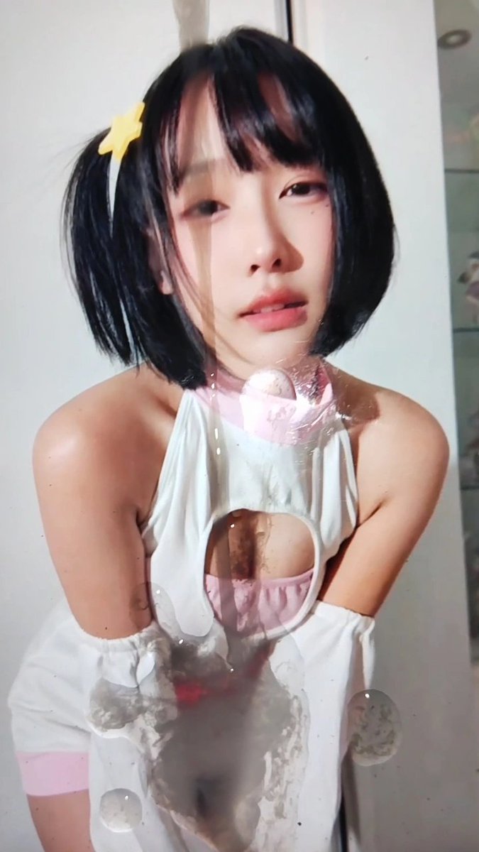 Chilo990's tweet photo. มินตันรีดน้ำ💦 https://t.co/XQza37mkJi