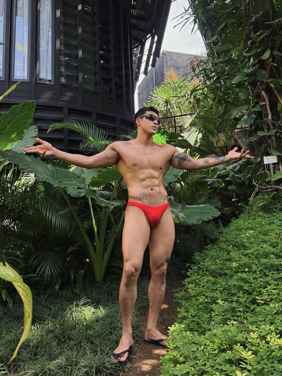 dino_ctl495's tweet photo. Welcome to the forest 🌴 https://t.co/EHmJS9LbIS