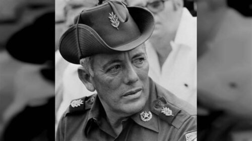 gpppmatanzas's tweet photo. Familiares y amigos del General Omar Torrijos (1929-1981) lo recordaron a 45 años de morir en accidente aéreo. Hecho aún rodeado de interrogantes. El líder panameño falleció el 31-7-1981 cuando el avión, de la Fuerza Aérea, se estrelló en Cerro Marta, provincia de Coclé.
#GobMtz https://t.co/J6sMrRVAcc