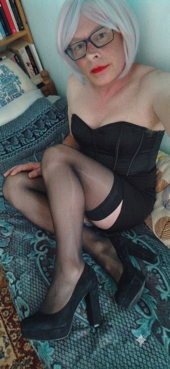 katesheels's tweet photo. Some outfit ideas https://t.co/98BveBXJ3M
