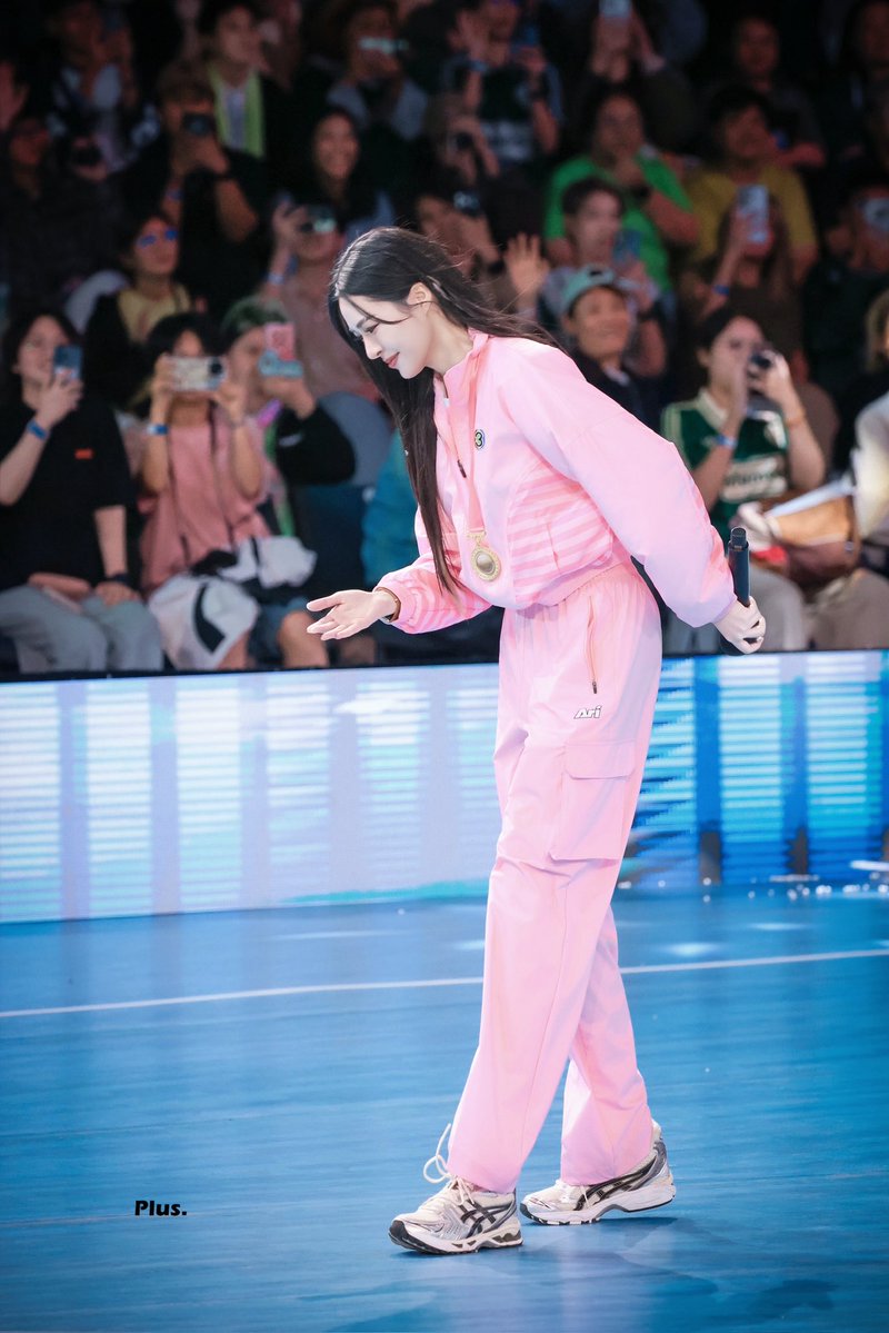 Plus_Timeis's tweet photo. 🥺

LINGORM CH3 SPORT DAY 2026 #CH3GirlsCup2026 #LingOrm #หลิงออม‌ https://t.co/EFMiIbutQq