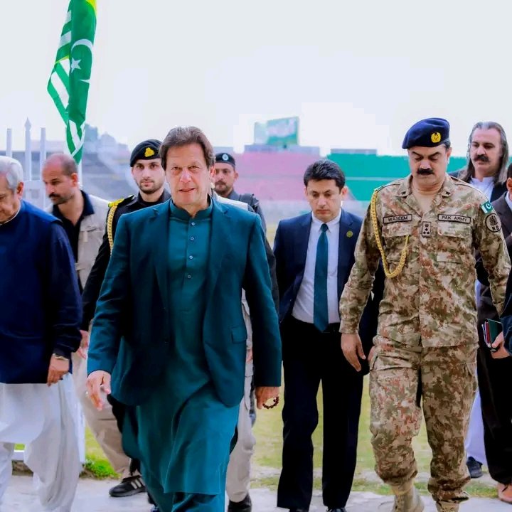 AzamAnimated's tweet photo. اک دن طلوع آفتاب ہوگا
روشن سارا چمن ہوگا

کپتان ❤️
@ImranKhanPTI @PTIofficial #imrankhan #pakistan #PakArmy https://t.co/8p99ZZmcpp