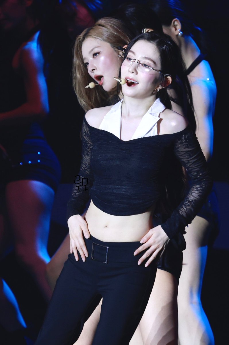 luo_603's tweet photo. 260801 팬콘 중콘  #아이린 #irene https://t.co/7TzJ9Qyuci