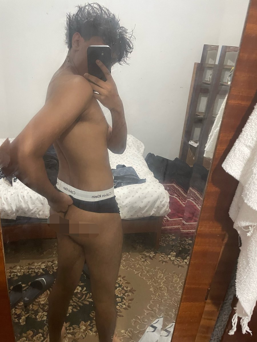 awdgie's tweet photo. Wedgie in ck boxer briefs ✌️ https://t.co/Uy7aviwwoM