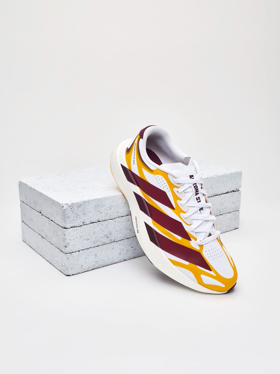 TheSunDevils's tweet photo. The shoe game in Tempe just got hotter 🔥 The ADIZERO EVO SL EXO – Arizona State edition is now available 🔱
Get yours today - https://t.co/06GVQ6aGGL
#ADIZERO /// @adidasrunning https://t.co/tV29duoFKe