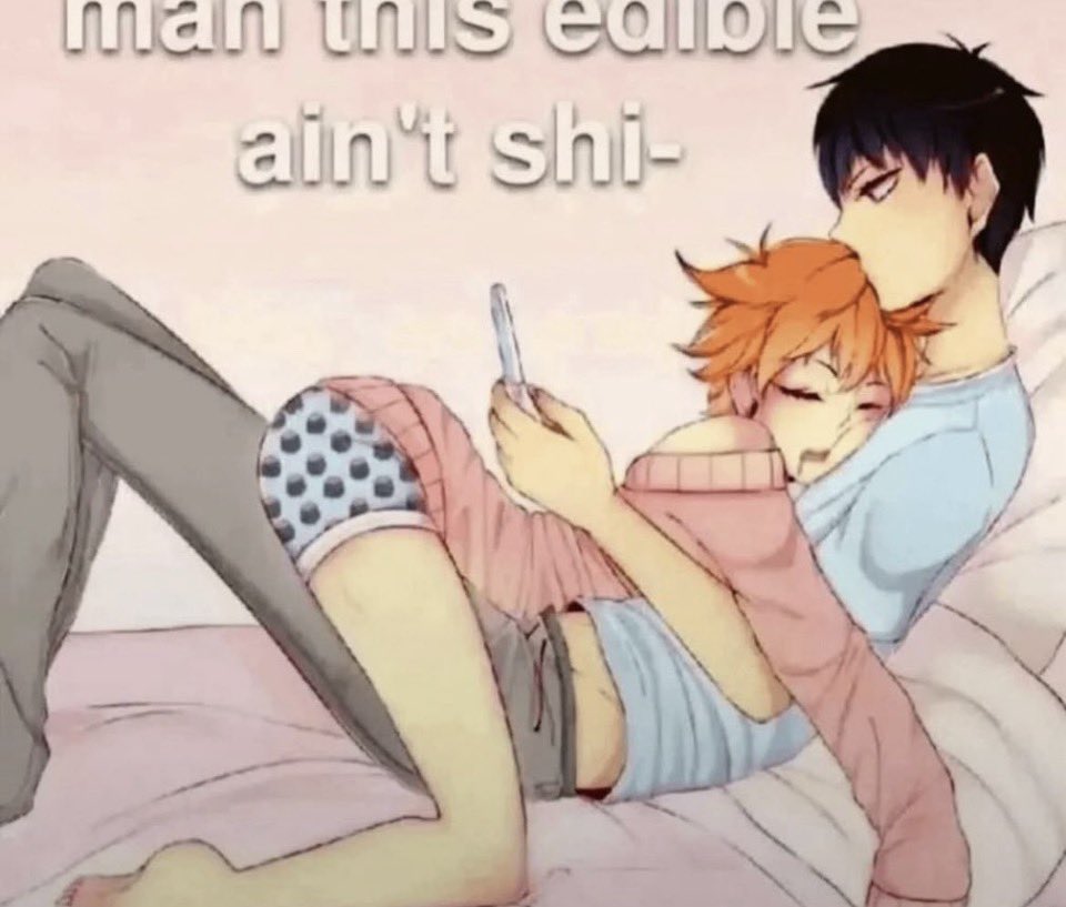 Sma11sp00n_'s tweet photo. What id genuinely give to be high as fuck in their lap like this- https://t.co/de9pvEnjZq