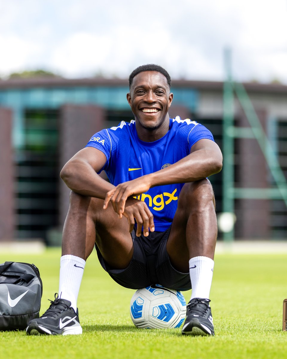 brfootball's tweet photo. Chelsea unveil their newest signing Danny Welbeck 🔵 https://t.co/GluHVljBZZ