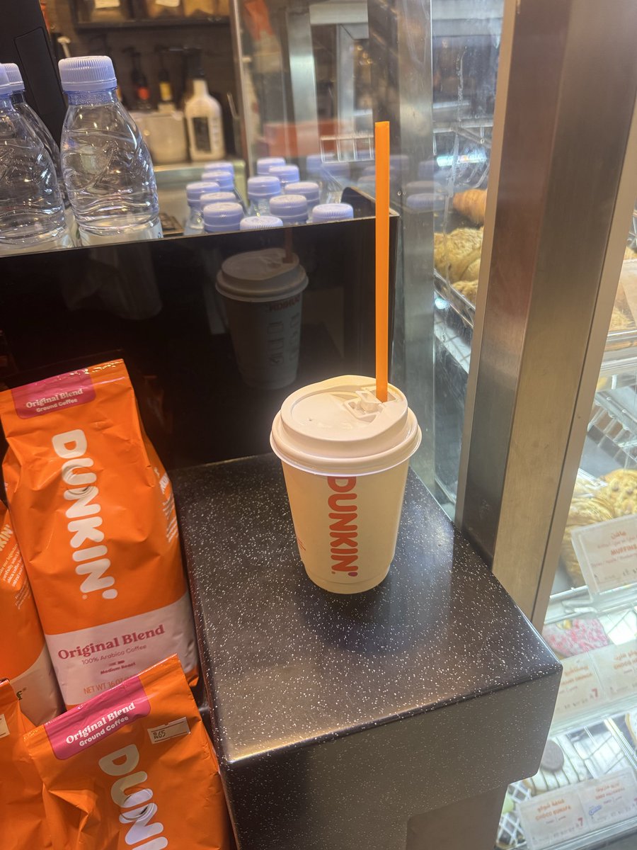 Rahma_mohsen1's tweet photo. @DunkinDonutsKSA حصلت دا من الفرع و ب ٨ ريال، غير شكل الصوره الحجم ولا نفس السعر !! https://t.co/iBaJMqtOZQ
