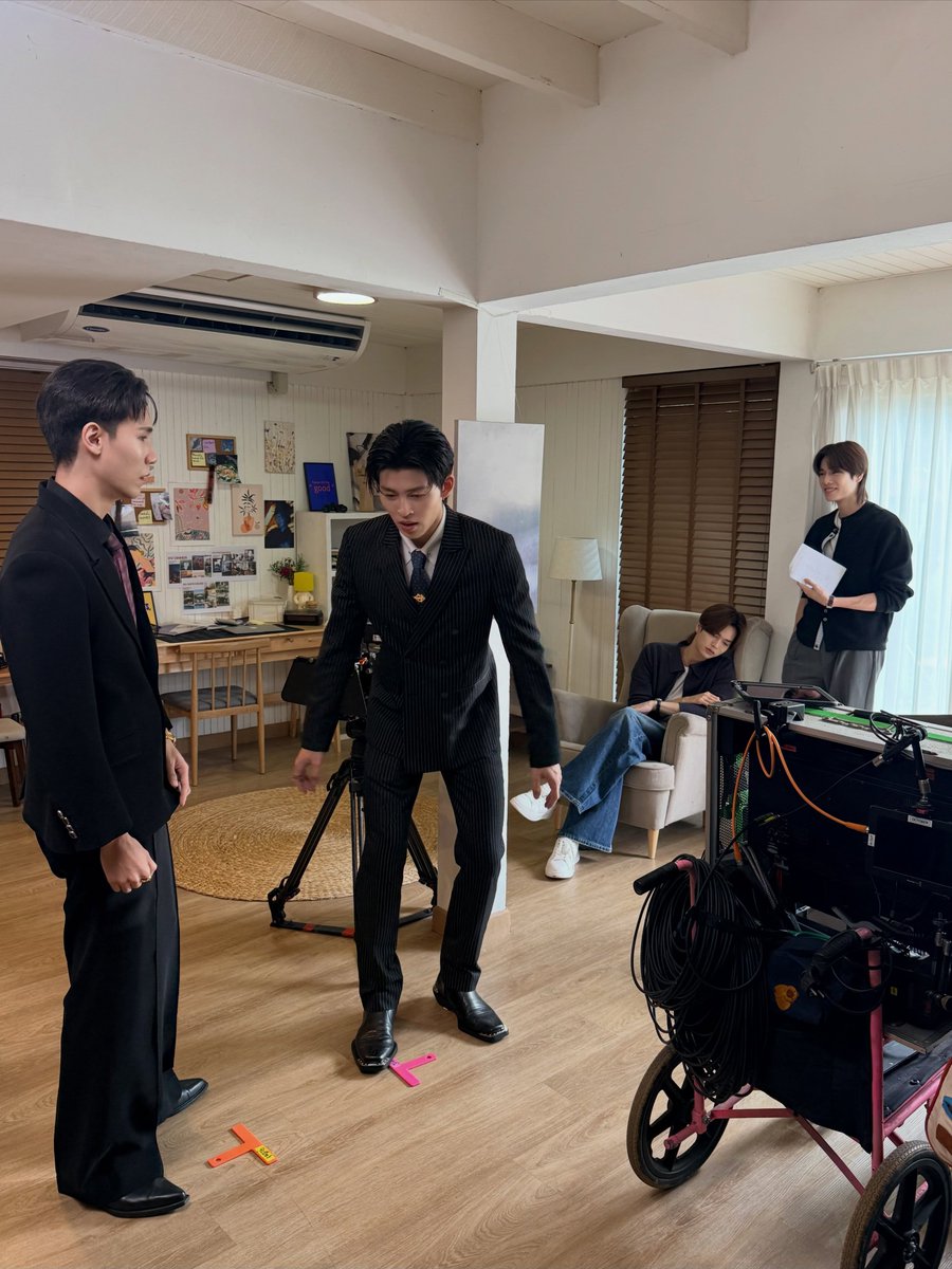 doublepjourney_'s tweet photo. จบบริบูรณ์แล้วค้าบ.. ขอบคุณโอกาสดี ๆ จากทุกคนที่ทำให้ได้เข้าไปมีส่วนร่วมใน ‘มีสติแล้วลูกพีช’ รอบนี้นะคับ นักแสดงทุกคนและทีมงานทุกส่วนเก่งกันมาก ๆ ภูมิใจกันได้อย่างเต็มที่เลยนะฮะ ไว้มีโอกาสร่วมงานกันใหม่นะคับ ✌🏼😉

📸 IG : oadaek

#PeachAndMeSeriesFinalEP https://t.co/KkjYPPl3DC