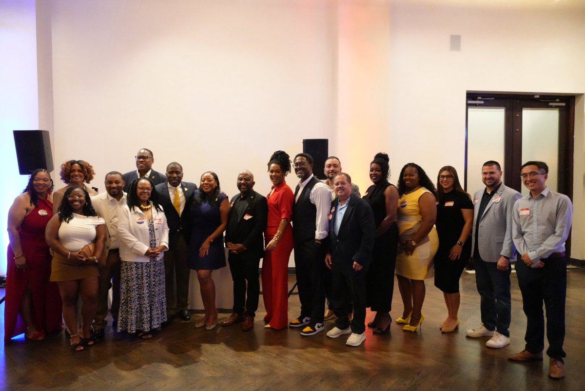 cookcountyclerk's tweet photo. I am grateful I had the opportunity to welcome legislators from across the country to Chicago during the National Conference of State Legislatures Summit. Thank you to everyone who joined us for an evening of collaboration and meaningful conversation. https://t.co/m4vmK1YdBX