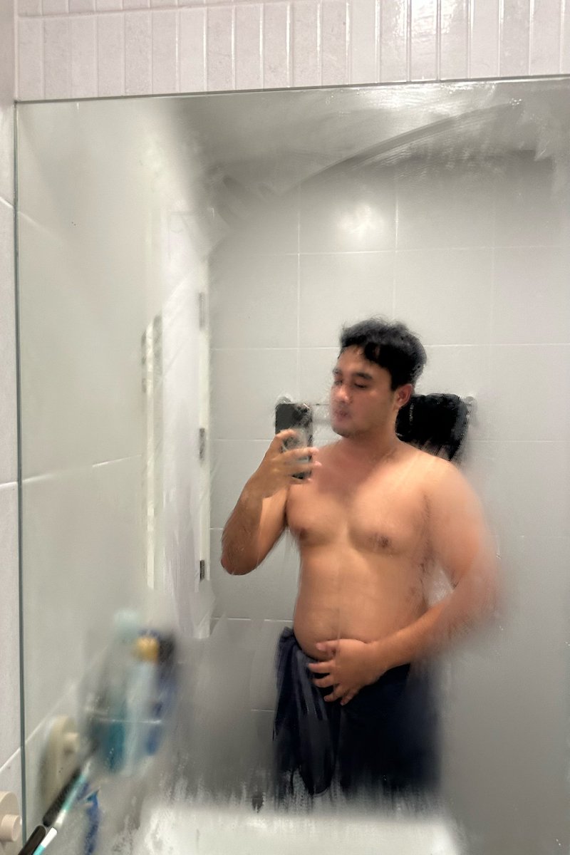 zangphuu's tweet photo. 💦🚿 https://t.co/4hJntVuuf1
