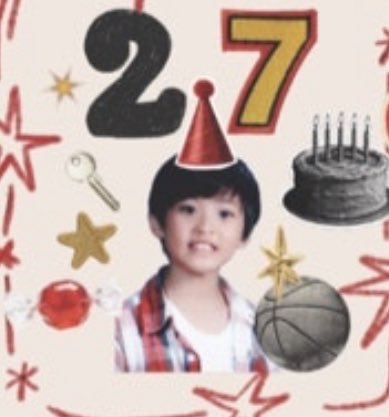 marklopsemangka's tweet photo. baru sadar ternyata baju mark lee yang dia pakai pas live mirip sama baju yang difoto dia pas masih kecil di cover live tadi 😭 kotak kotak merah 😭🥹🤏🏻 https://t.co/TuYt8RRsg7