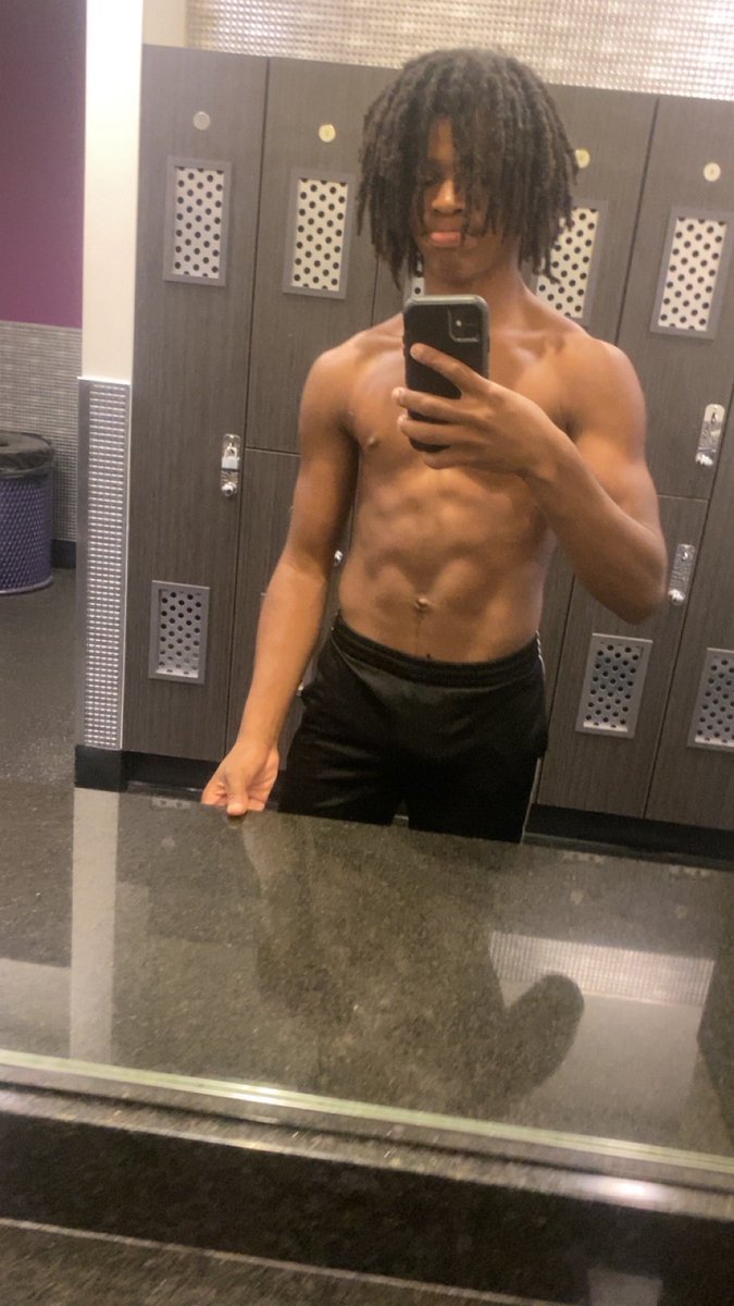 JonesTimmyt's tweet photo. I'm M20 and my dih 11 inches dm me to show ur tits https://t.co/B7ctftPUG2