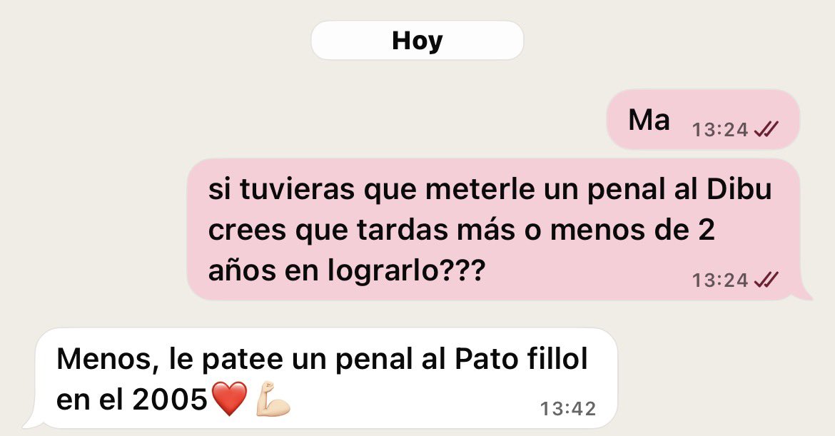 lusuaarezz's tweet photo. mi mamá a mi edad: siendo madre casándose formando una familia

yo: https://t.co/TOAVurcMe0