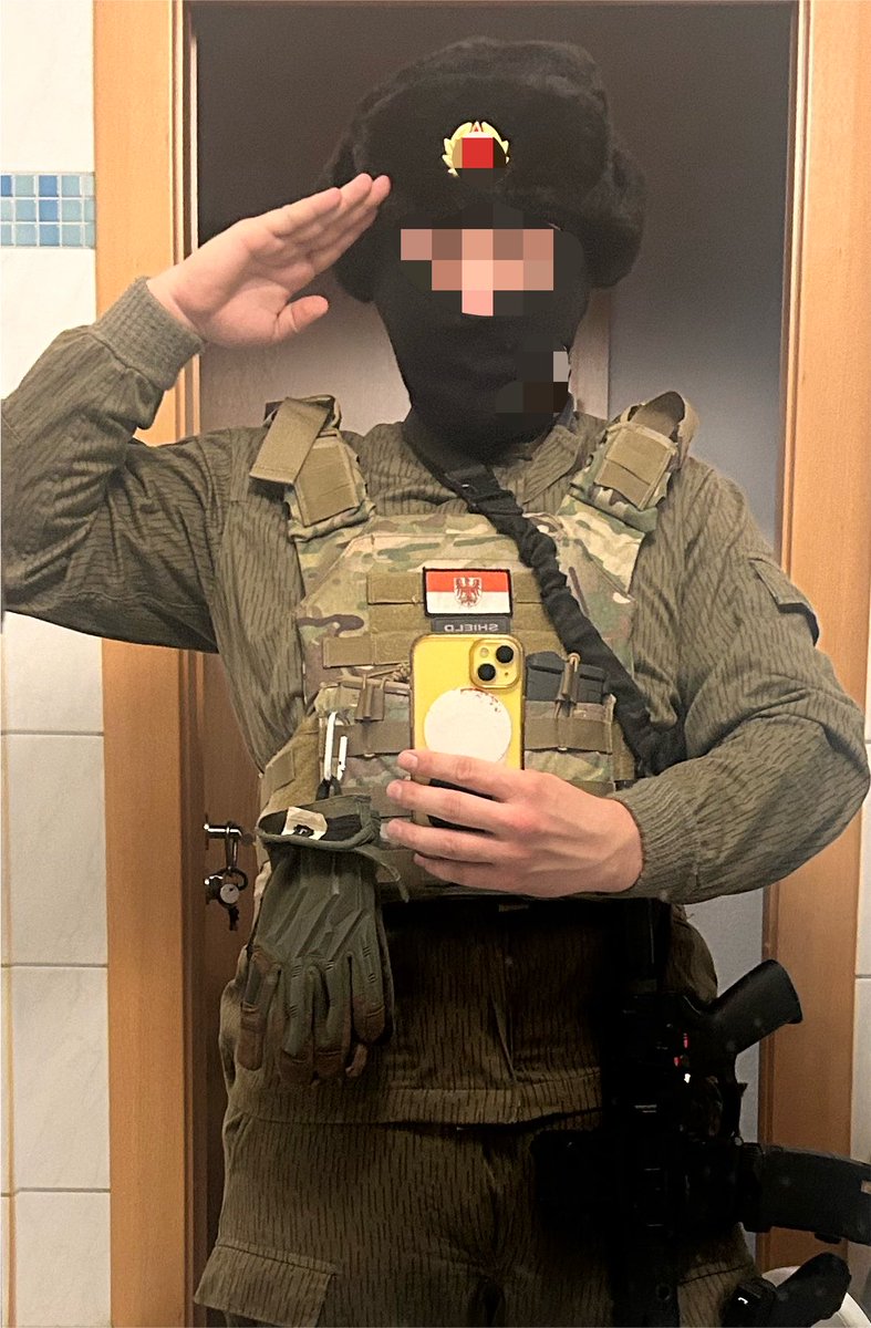 imightb3bi's tweet photo. My dads old uniform is great for Airsoft („• ֊ •„) #airsoft #gear #guns #comrade #uwu #femboy #need2playagain #NVA #GDR #nonpolitical #willdeleteprob https://t.co/GM8JhdNBio