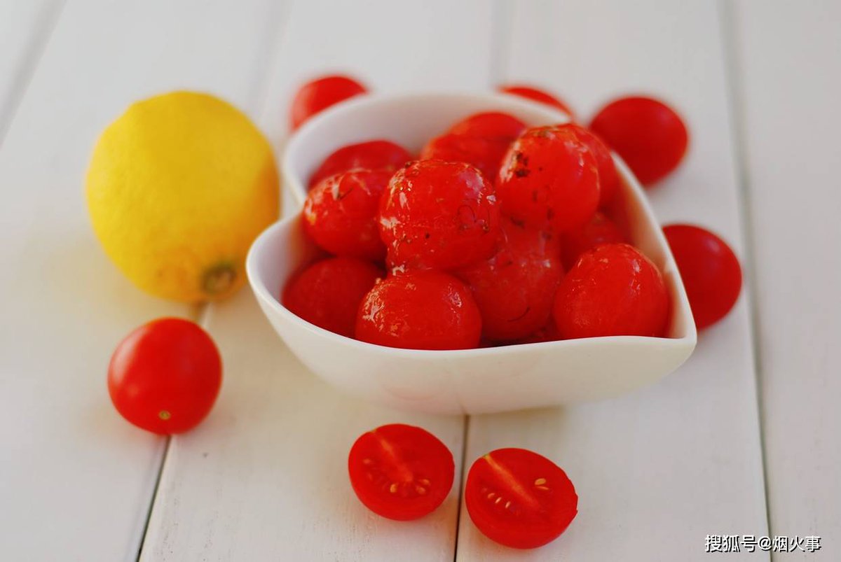 ashley56qv0's tweet photo. Just tried the new organic cherry tomatoes from local farms—super juicy, sweet, and zero weird aftertaste! Perfect for salads or snacking. https://t.co/LeIX3jvCM7