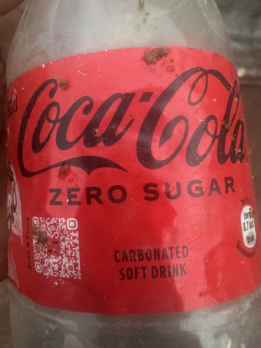NO_MINIMUM_WAGE's tweet photo. Regular Coke brings the sugar.
This one brings the grit.
Zero Sugar. Infinite mess https://t.co/um4Fp3hSVg