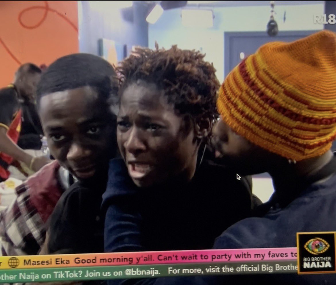 MegaFelix416423's tweet photo. Abeg make them first do Abi hair abeg😂😭😭
#BBNaija https://t.co/qy5YAbQVld