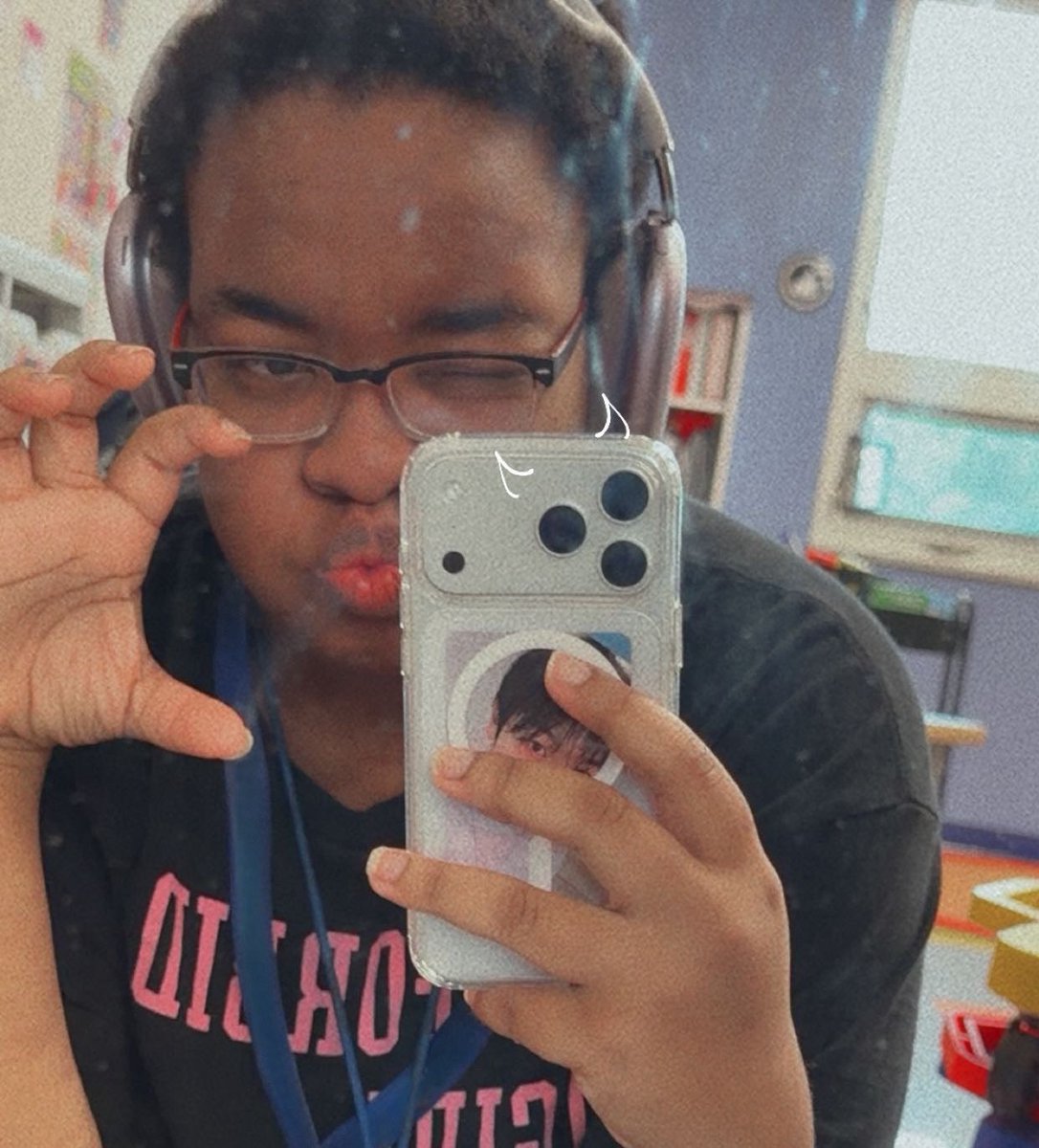 blooming_hoon's tweet photo. Kitty claws😽
#IDID_SELCADAY #ididselcaday #isd #withidselcaday #withid #wsd #IDID #아이딧 #CHUYOOCHAN #추유찬 https://t.co/oIVUb37GdY