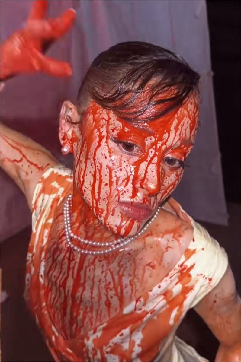 gwsmoonlights's tweet photo. woah this blood covered princess https://t.co/2VOjL9bp8S