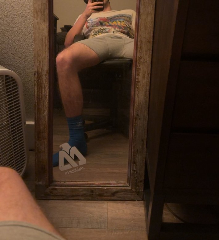 Cinary99's tweet photo. Help me baby, DMs are open for sexting, hi https://t.co/GRsUp8eygp